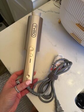 Tymo Gold Automatic Corded Hair Curler Long Hair